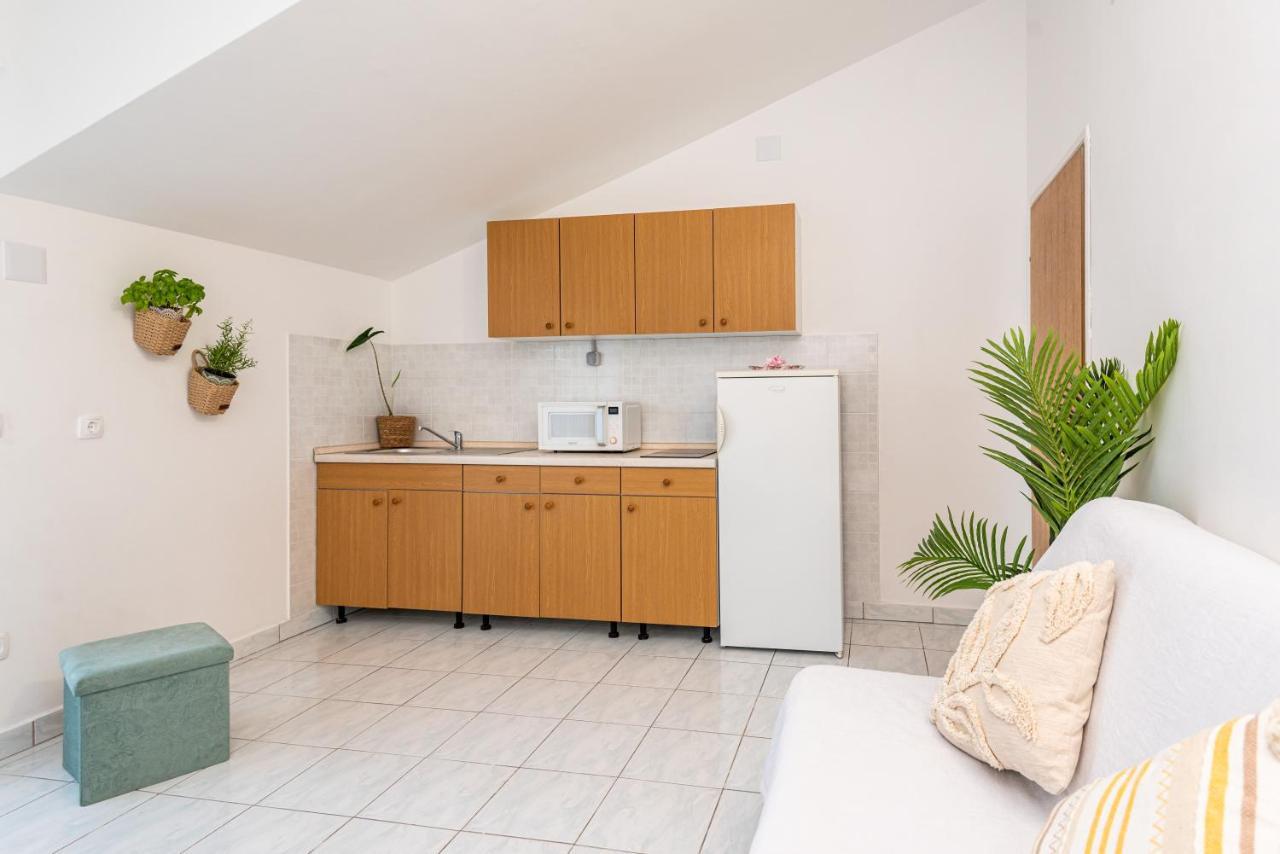 Magnolia Apartmani Vodice Eksteriør billede