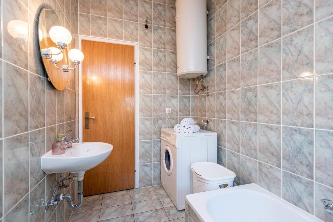 Magnolia Apartmani Vodice Eksteriør billede