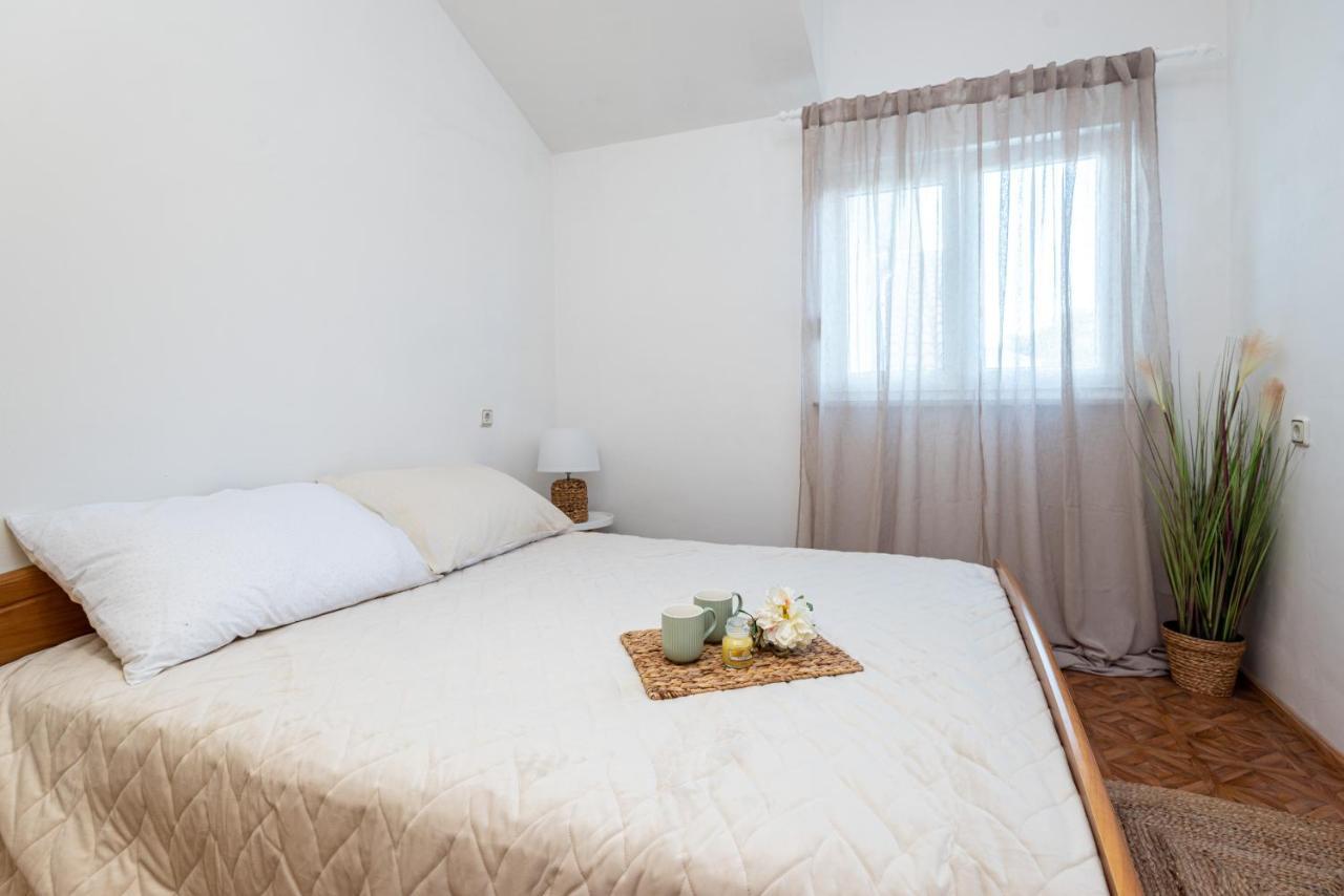 Magnolia Apartmani Vodice Eksteriør billede